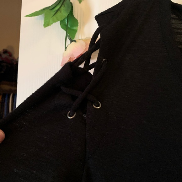 Grommet Sleeve Tee - Picture 3 of 4